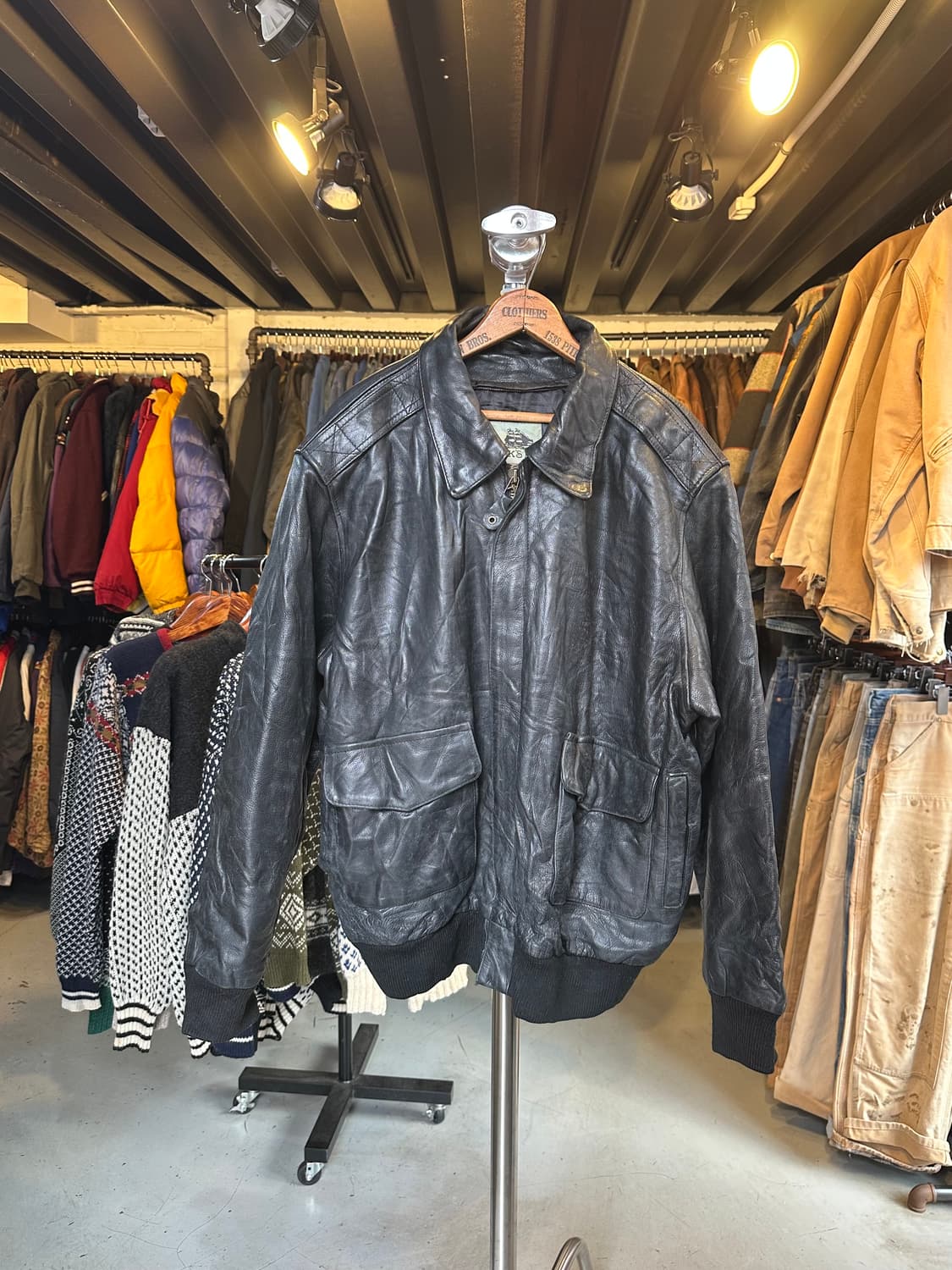 Burks Bay 헤비 리얼 레더 A-2 플라이트 자켓 상품이미지1