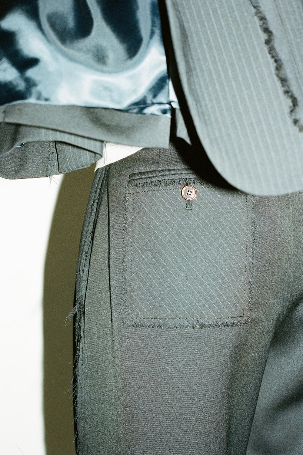 마뗑킴 핀턱슬랙스 네이비 상품이미지1