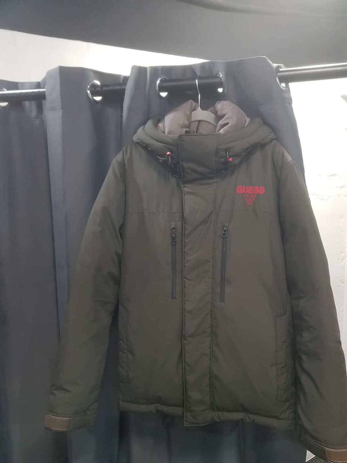 Guess L100 상품이미지1