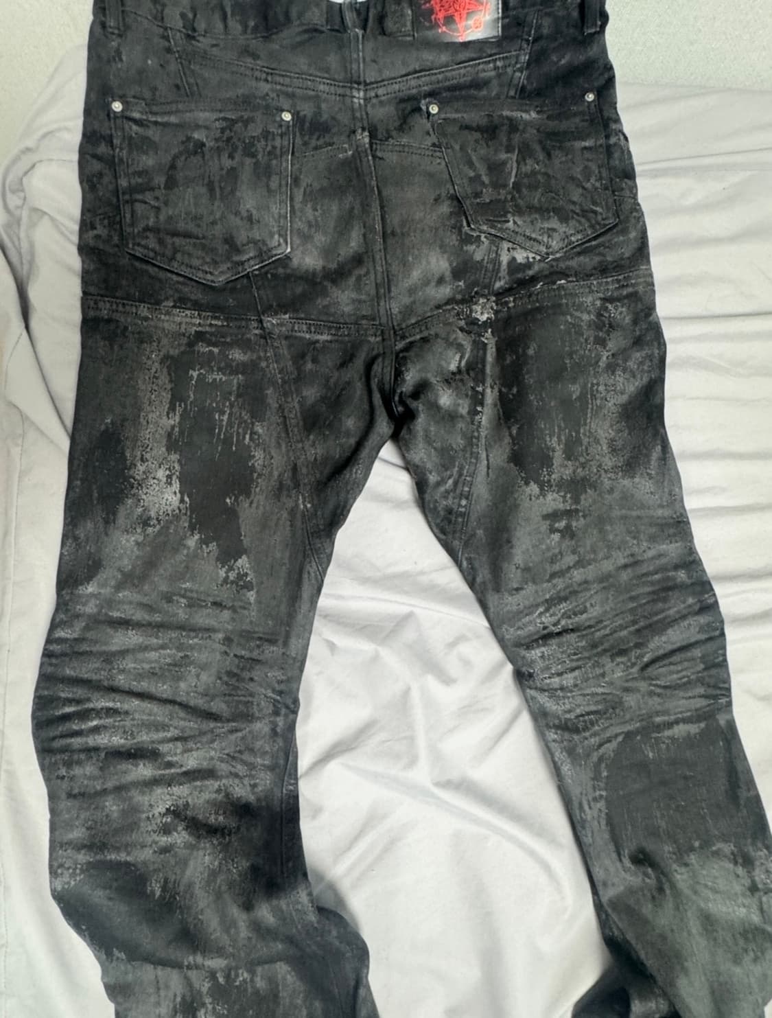 에모스탠스클럽 펜타그램 플레어진 상품이미지6