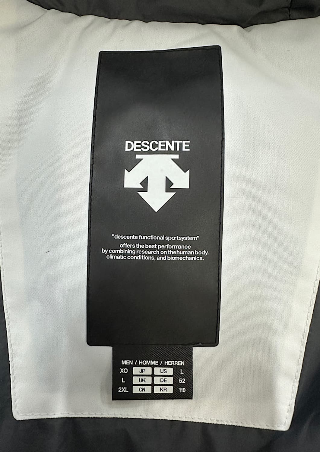 데상트 패딩  상품이미지6