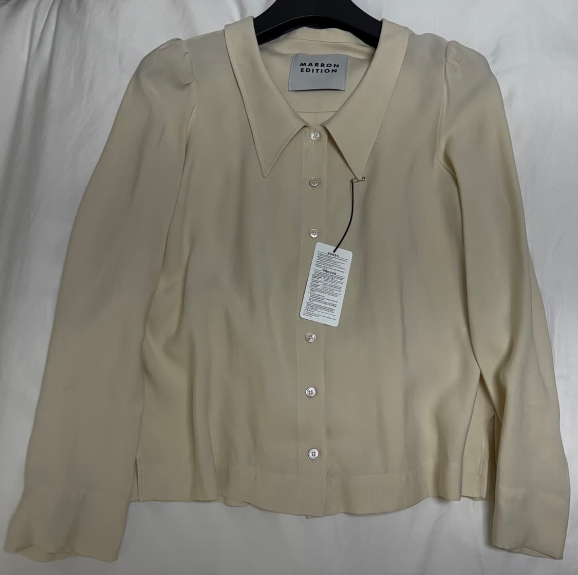 마론에디션 로우넥 블라우스 - 크림 상품이미지5