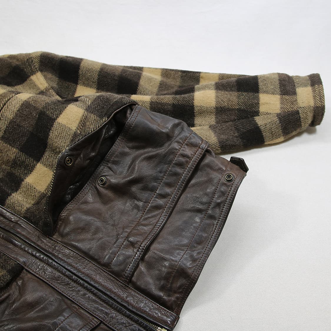 (착용컷) BOSTON 플란넬 체크 레더 자켓 (남성용 103) 상품이미지6