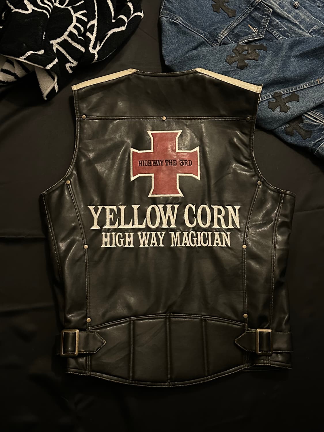 YELLOW CORN 블랙 레더 레이싱 베스트 상품이미지6