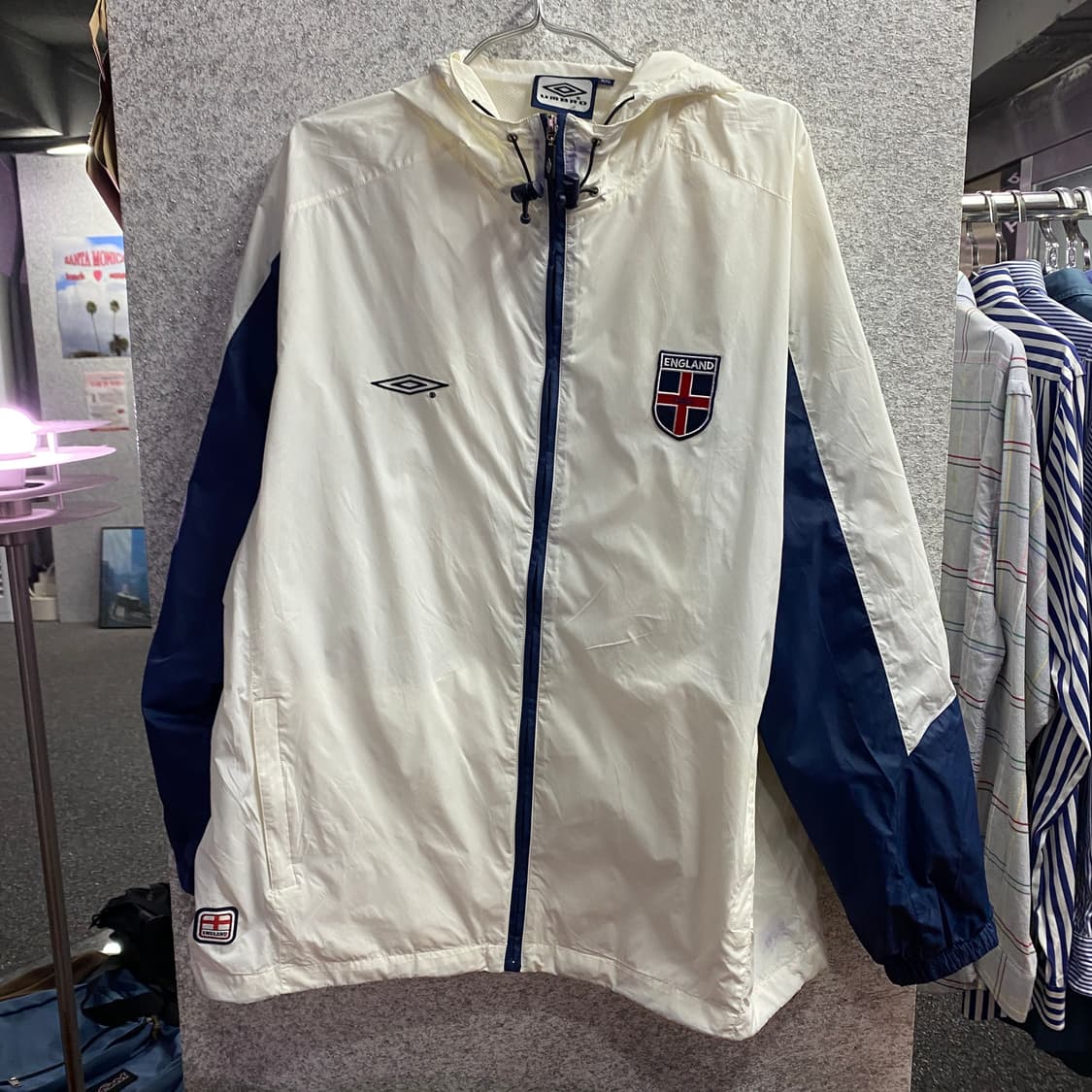 엄브로 잉글랜드 배색 후디드 윈드브레이커 B4687  상품이미지2