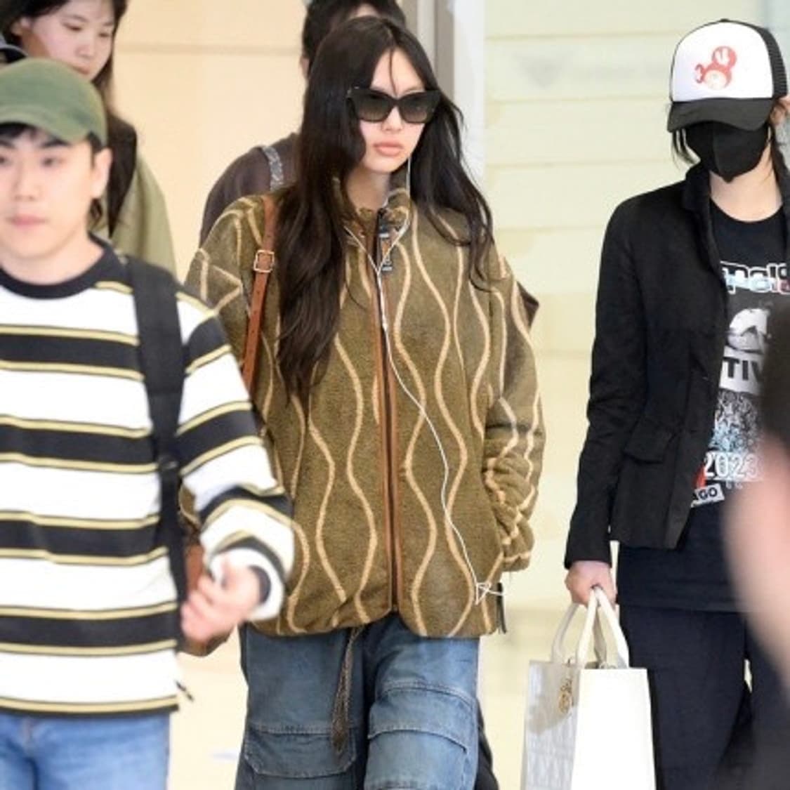 (4 사이즈)캐피탈 드렁큰 스트라이프 플리스 집 블루종 카키 상품이미지1