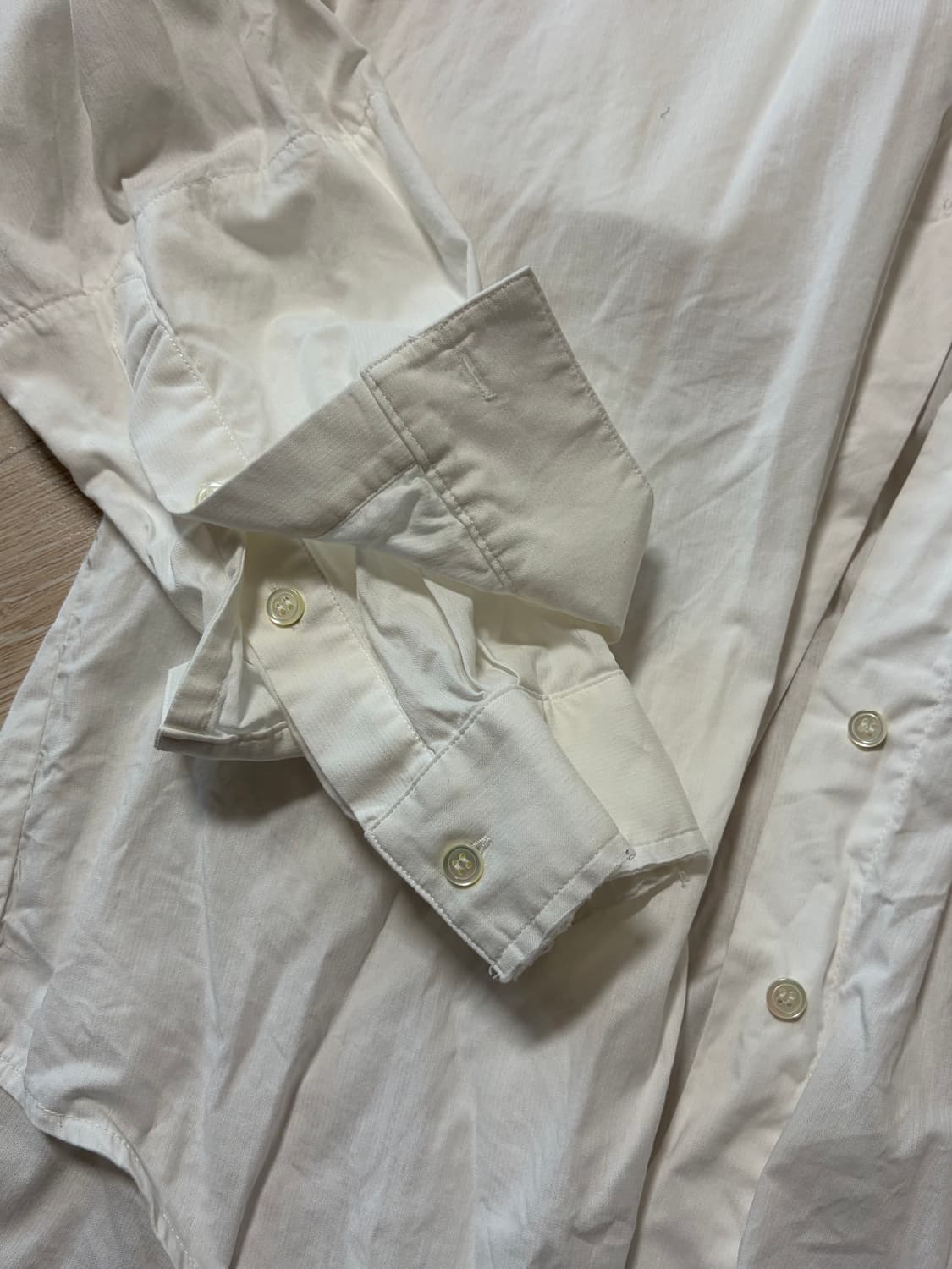 s/e/o 더블셔츠 판매합니다. 상품이미지3