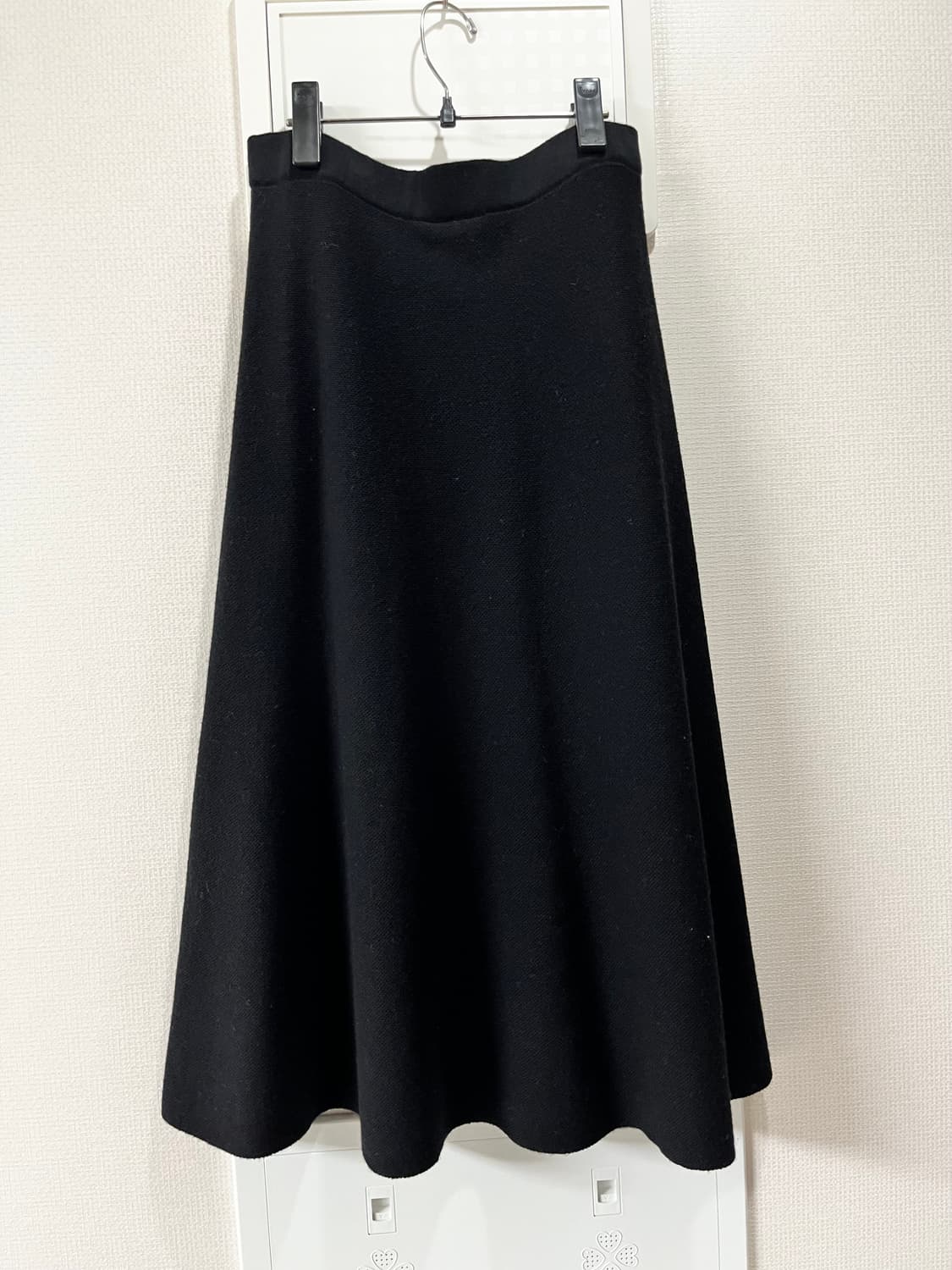 [M(66)] 더엣지 울 100 홀가먼트 니트 스커트 블랙 상품이미지6