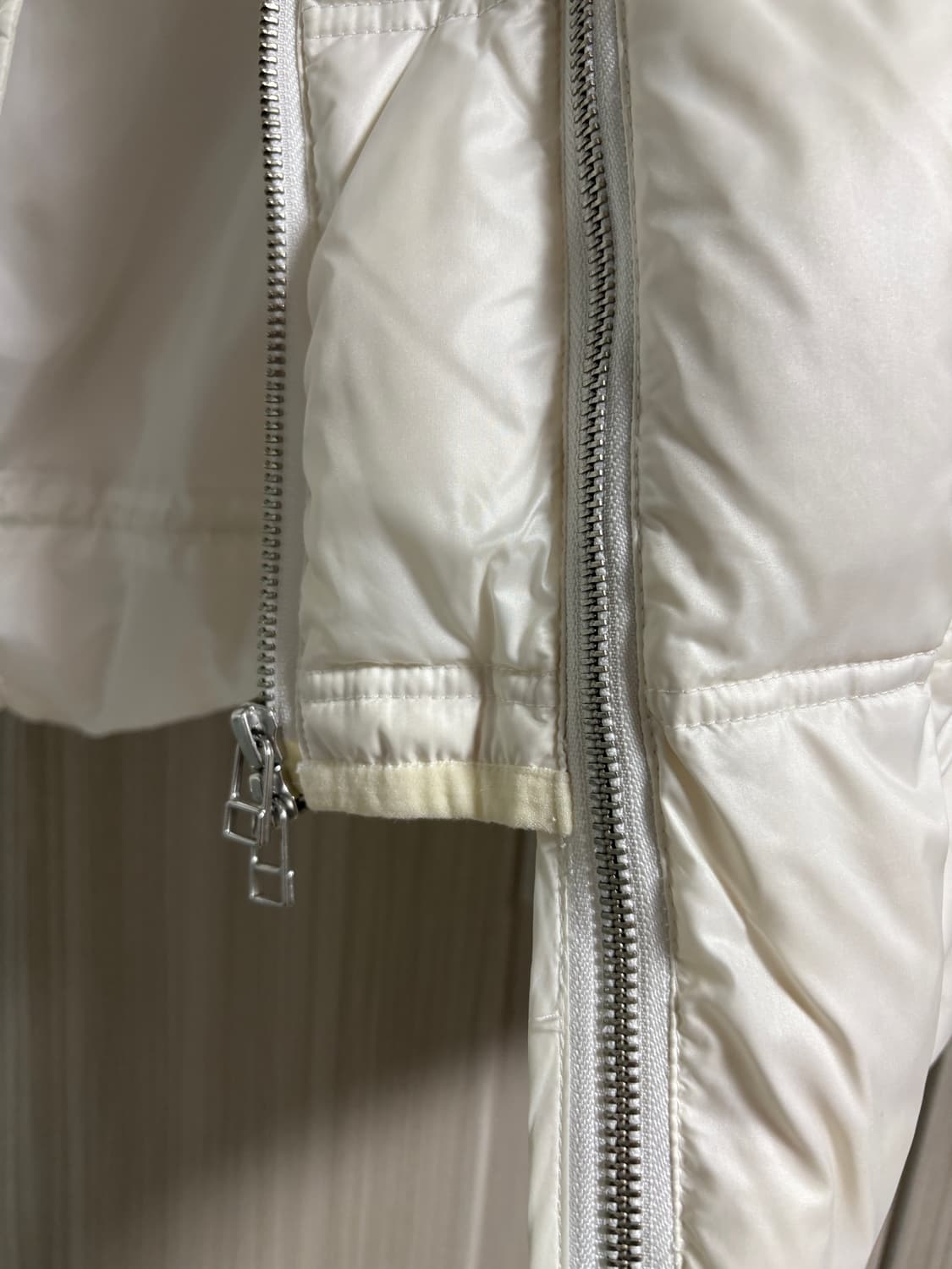 후드바이에어 14fw 패딩 상품이미지3