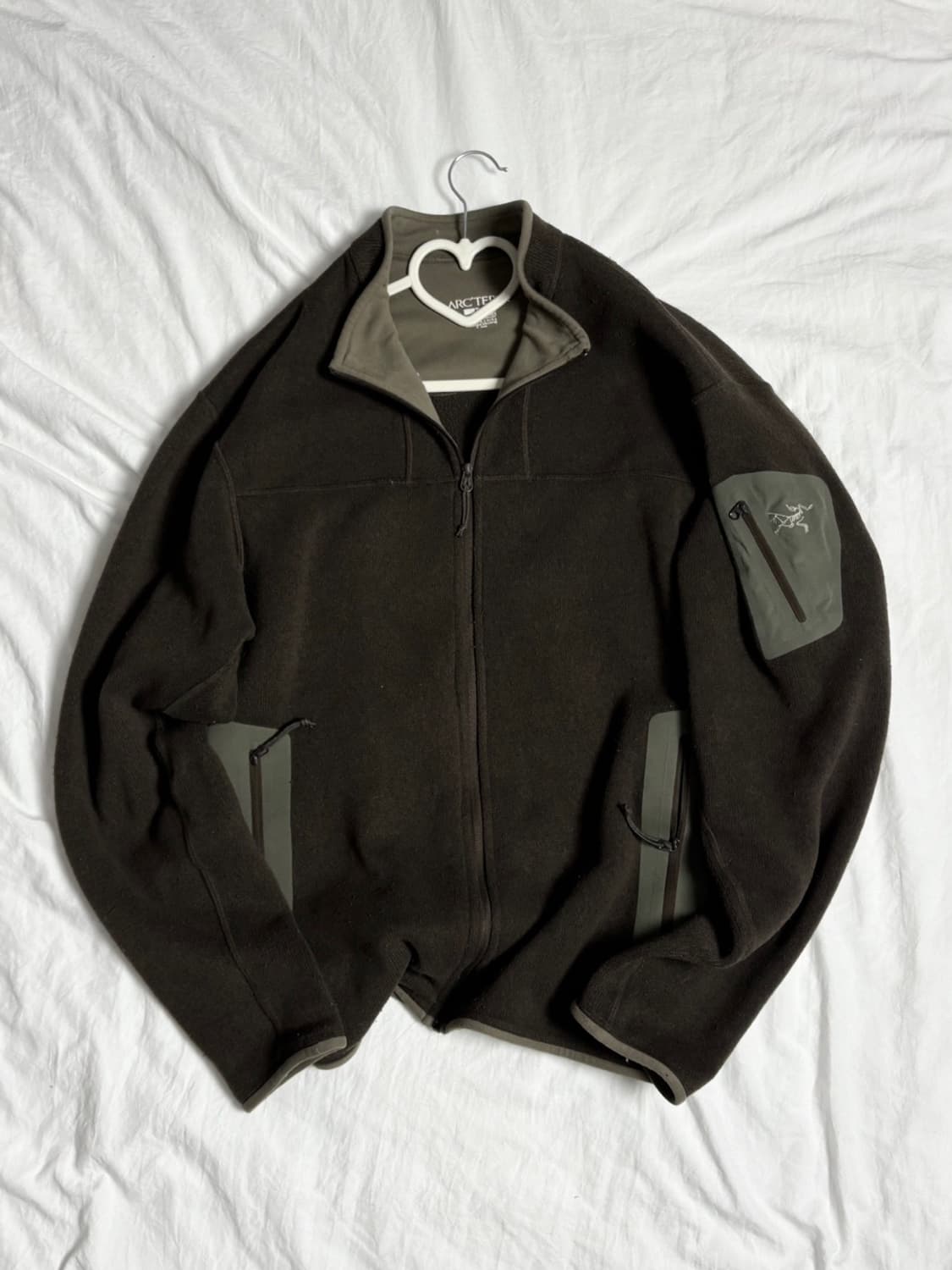 아크테릭스 브라운 카키 집업 상품이미지3