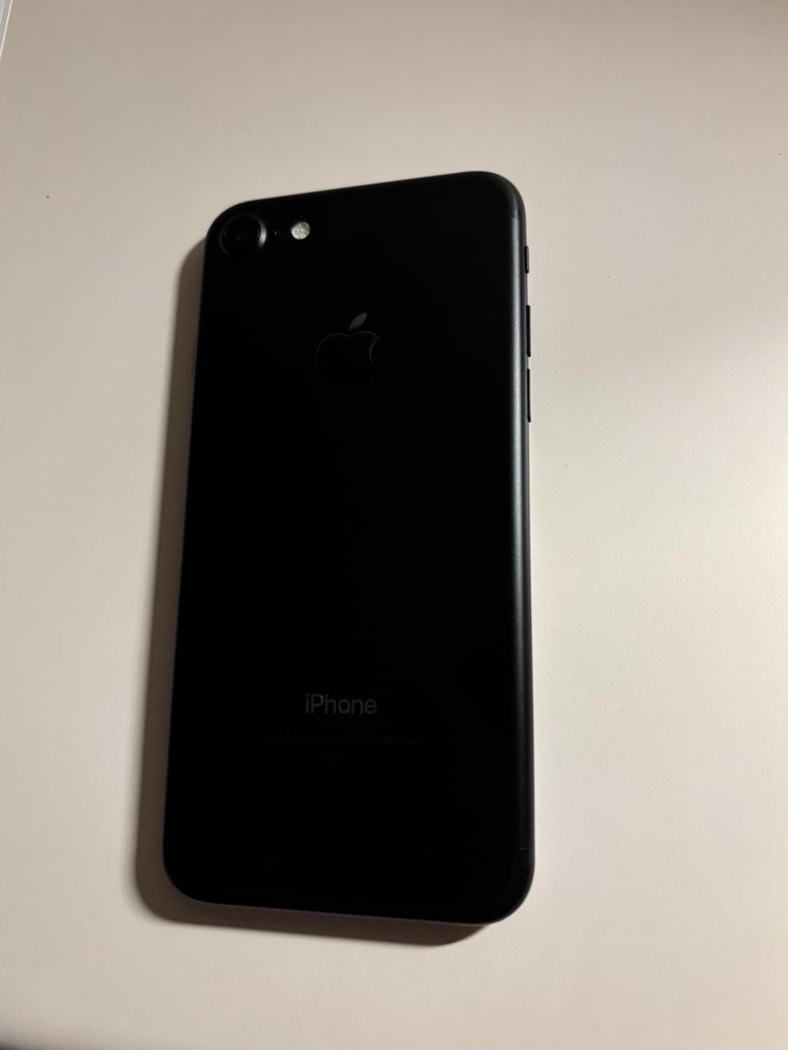 아이폰 7 매트블랙 128gb 상품이미지1