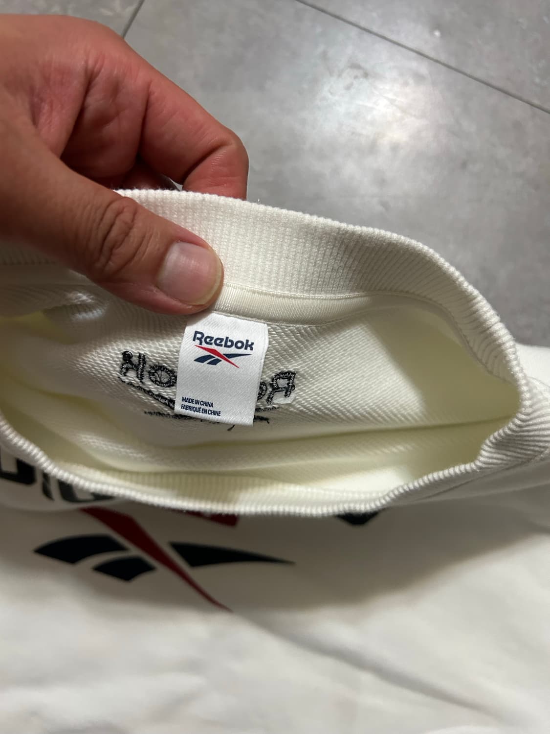 리복 화이트컬러 로고 프린팅 스웻셔츠   110size   상품이미지4