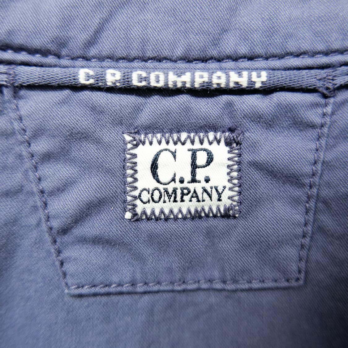 (EU/XL) CP컴퍼니 개버딘 풀집 오버셔츠 빈티지 블루 상품이미지3