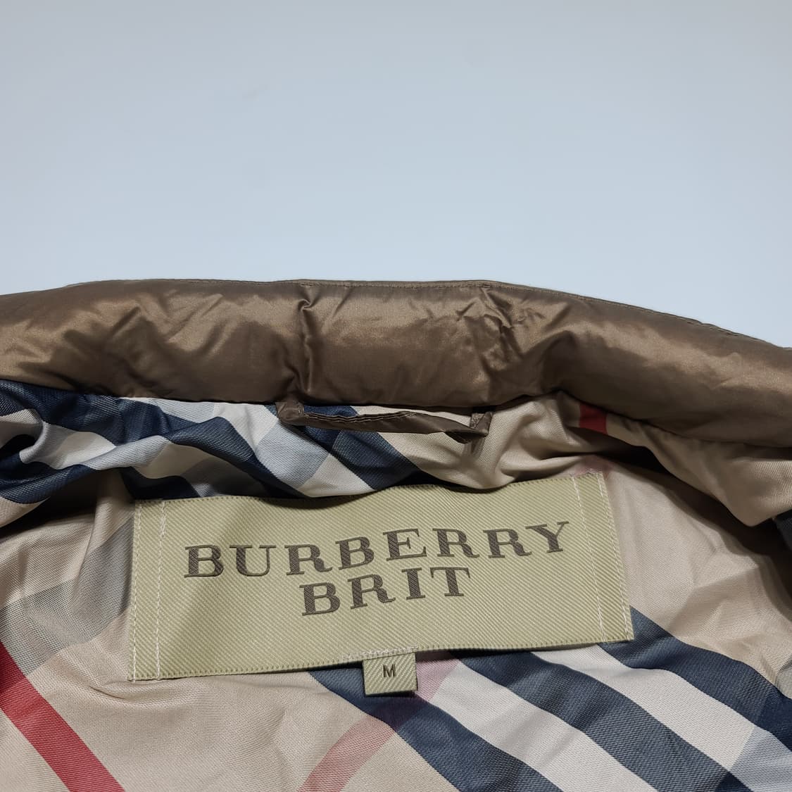 버버리 경량 패딩[M] 상품이미지4