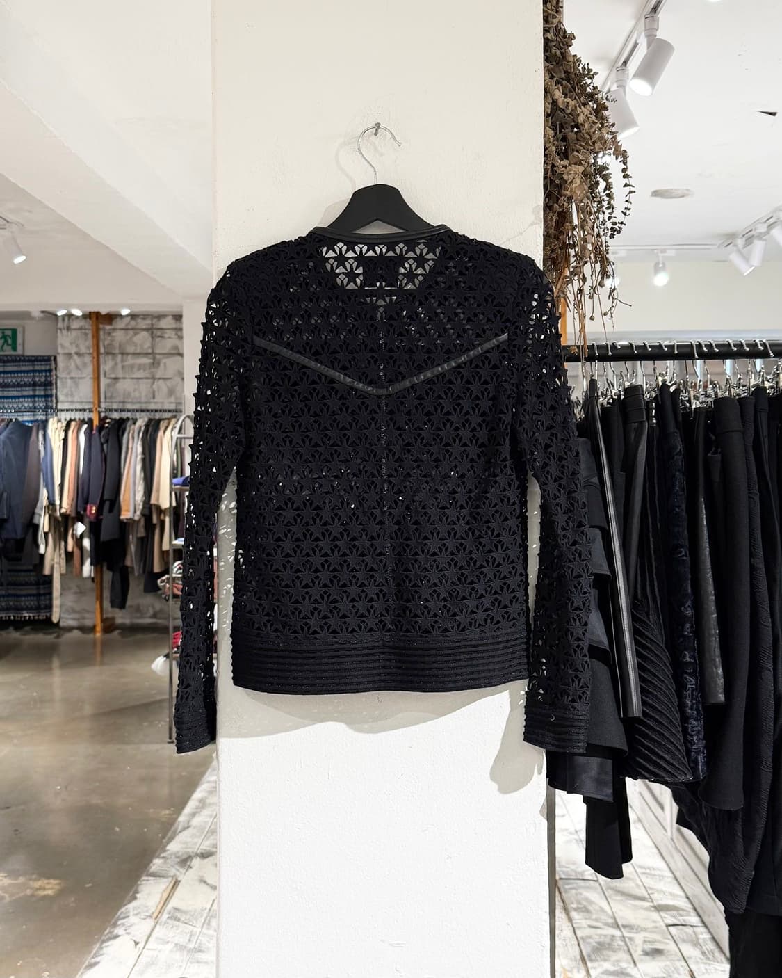 이로 블랙 스타 펀칭 레이스 집업 자켓 상품이미지6