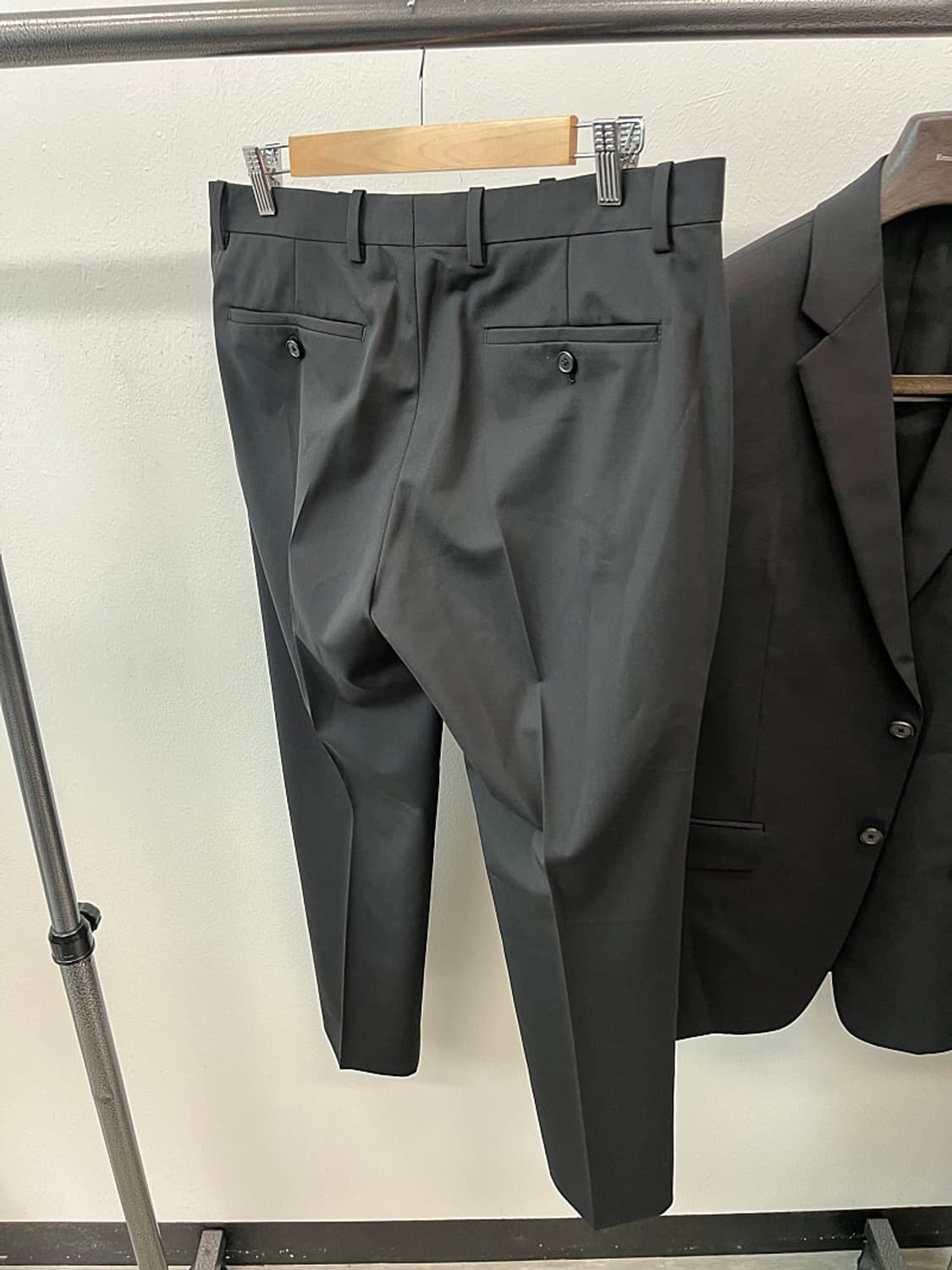 100,32) 띠어리 블랙 슈트  상품이미지9