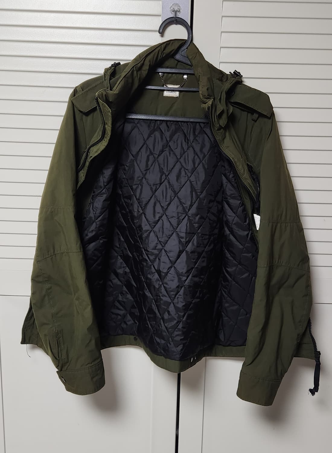 CP컴퍼니 고글 견장 카키 자켓 상품이미지6