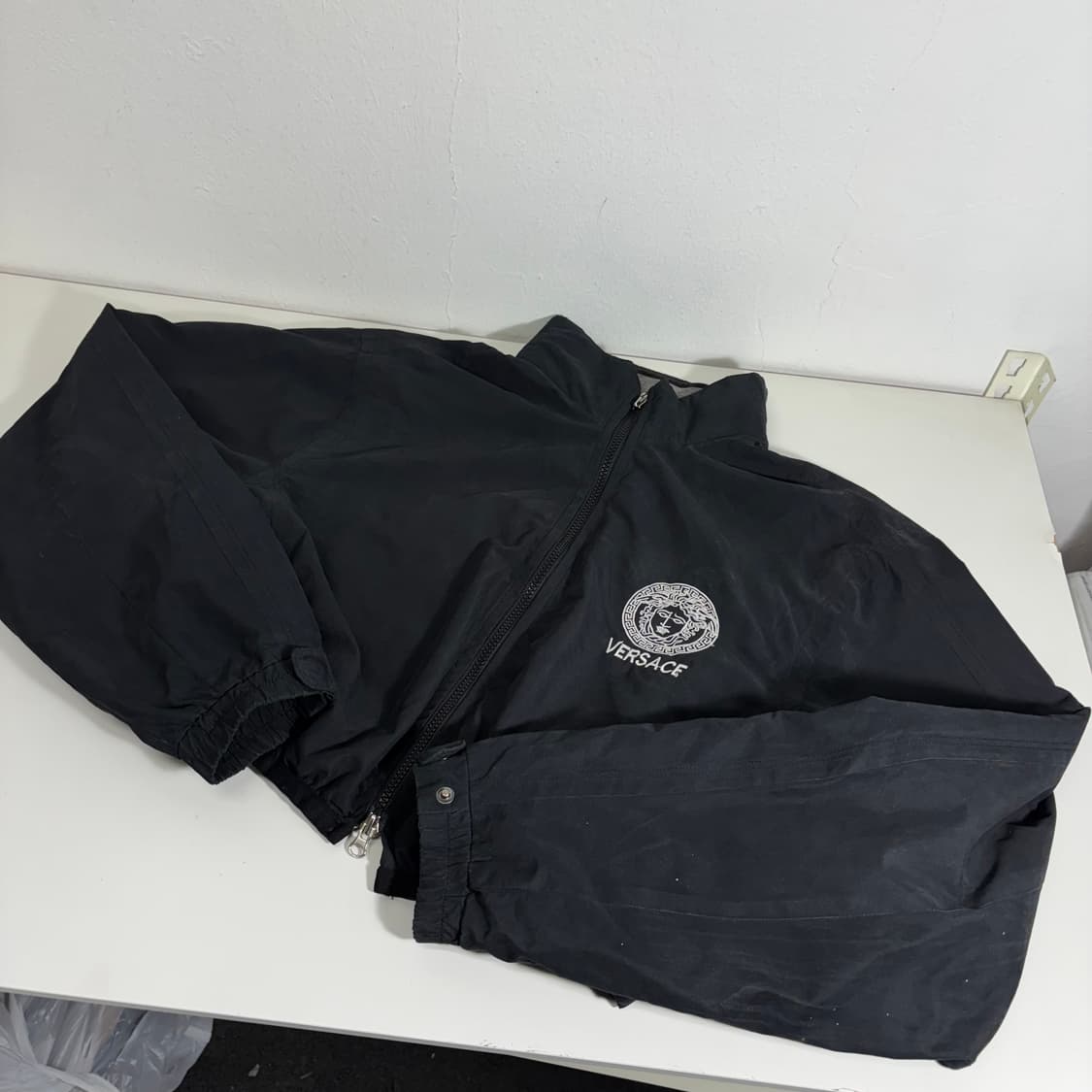 우먼FREE 베르사체 진스 꾸뒤르 메두사 리폼 크롭자켓 상품이미지2