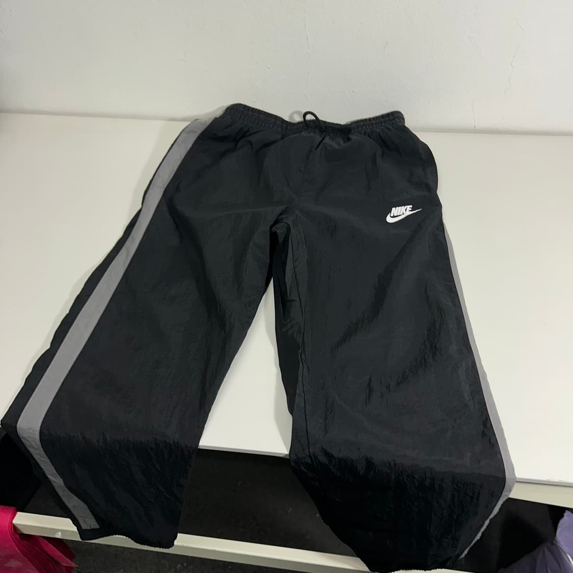 우먼XL 나이키 블랙 사이드라인 나일론 조거팬츠 상품이미지5