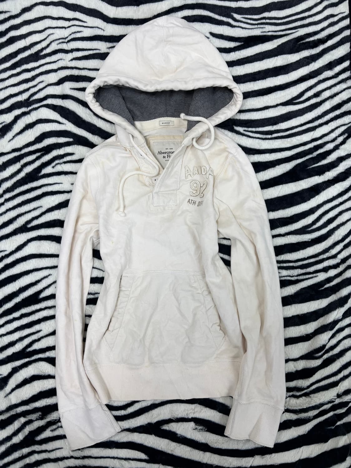 [Abercrombie&Fitch]Y2K Mood White Hoodie 상품이미지5