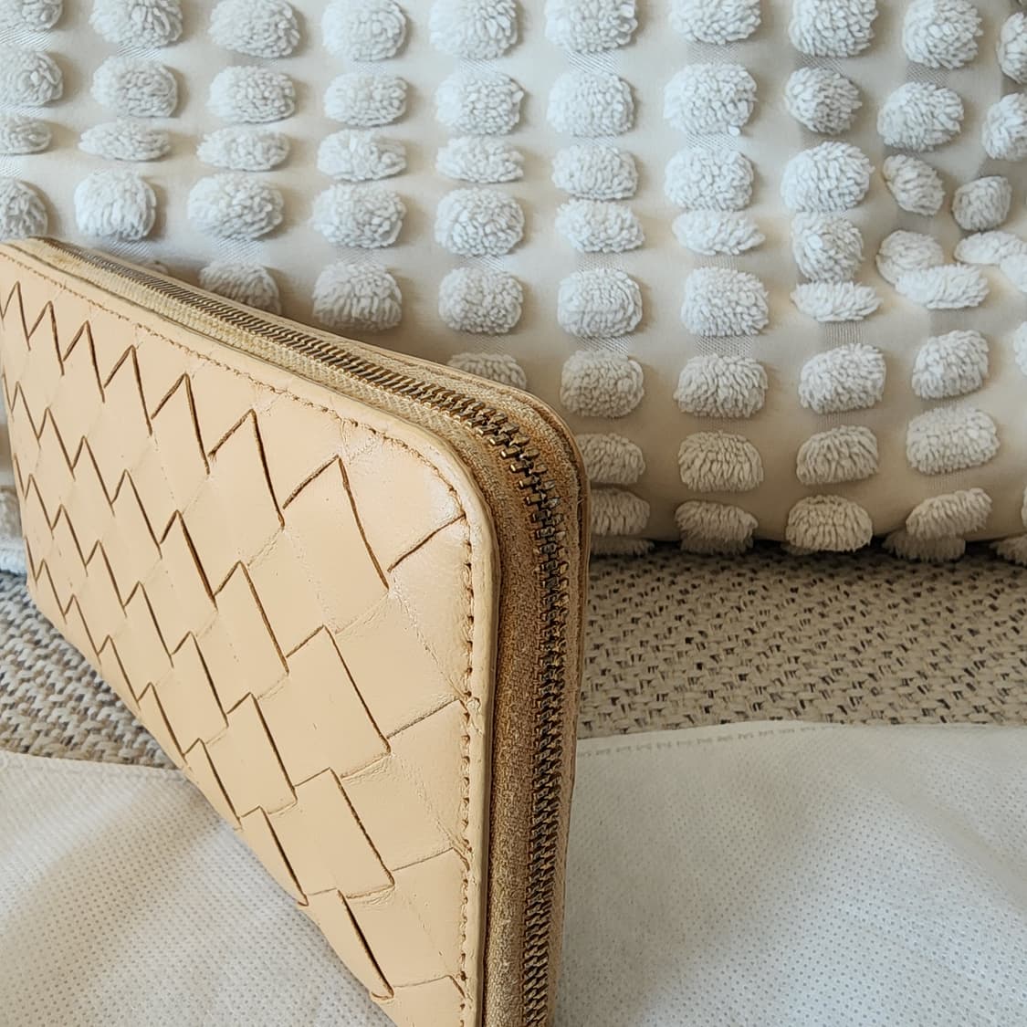 정품 보테가베네타 인트레치아토 지퍼 어라운드 장지갑 상품이미지3