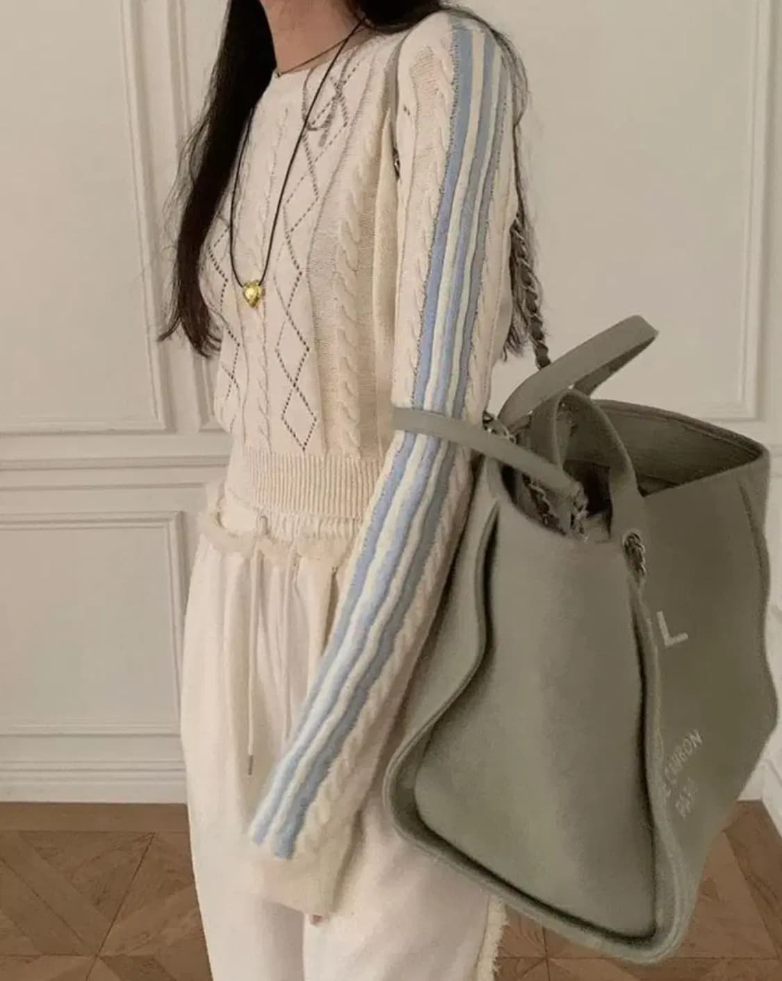 poster 포스터 트리플 니트 상품이미지1