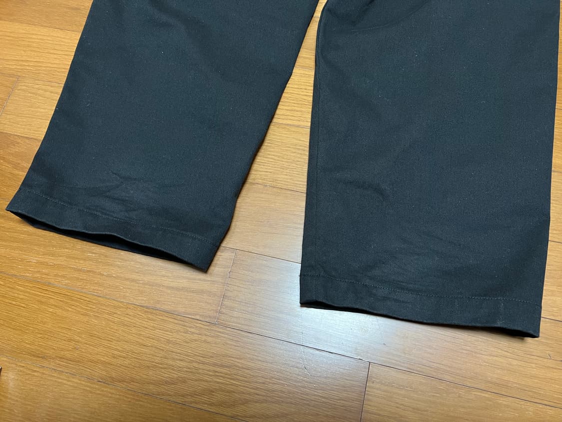 스투시 TWILL VOLUME PLEATED TROUSER 블랙 상품이미지3