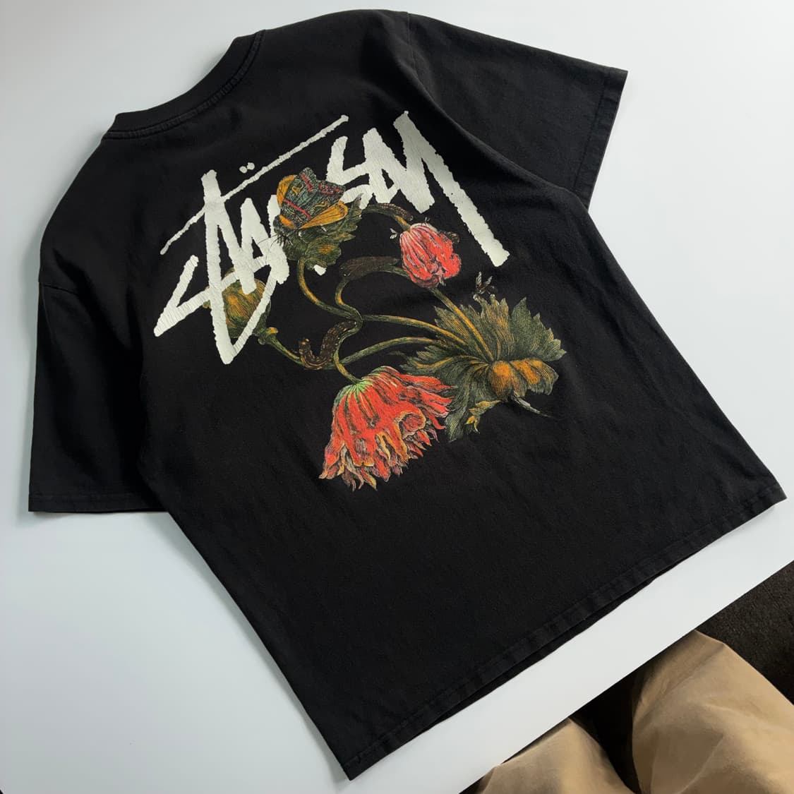 Stussy  스투시 워더드 플라워 블랙 반팔 티셔츠  상품이미지2