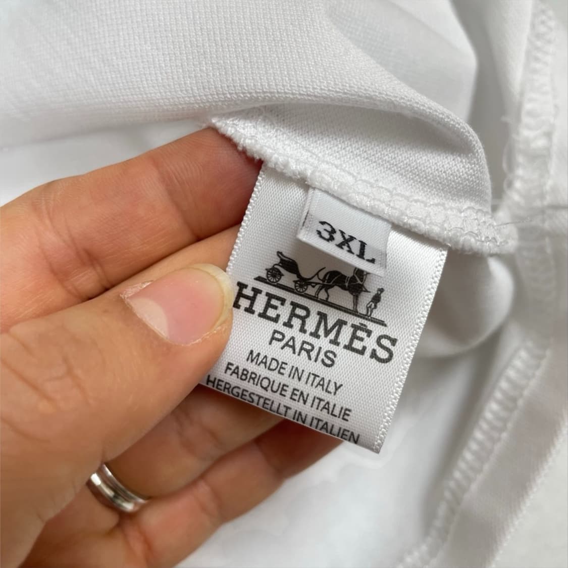 에르메스 Hermes 화이트 포켓 반팔 티셔츠  상품이미지4