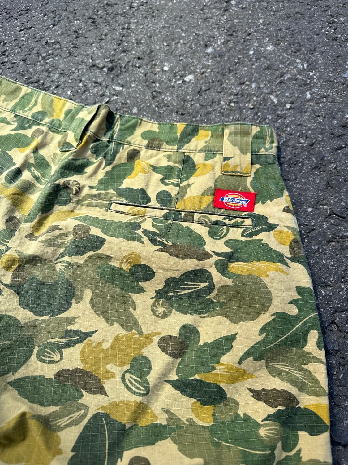 [디키즈] •Dickies Leaf Camofla Short Pants 상품이미지2