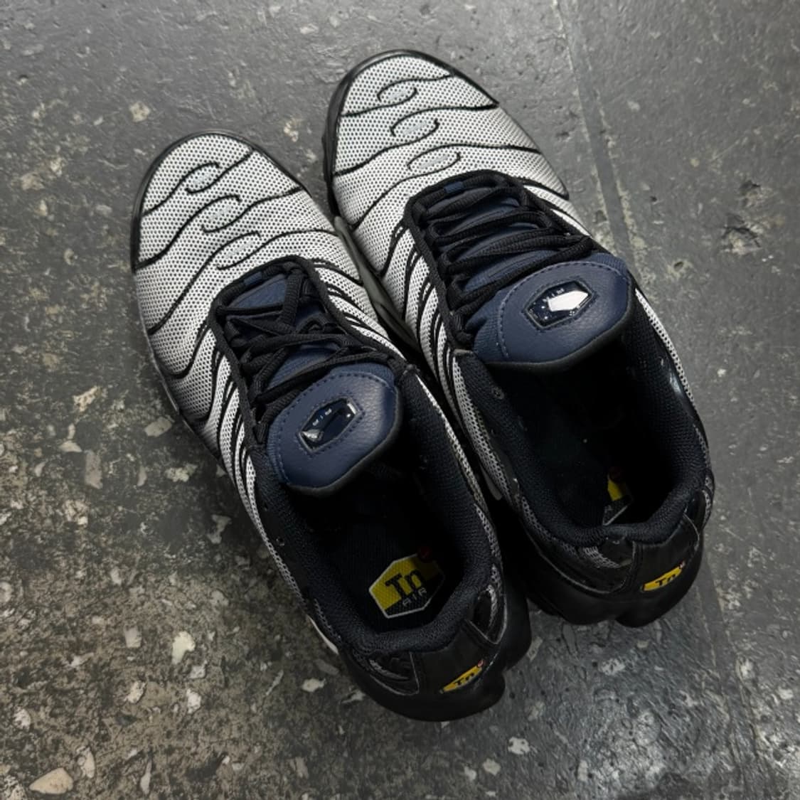 270 나이키 에어맥스 플러스 SE 상품이미지2