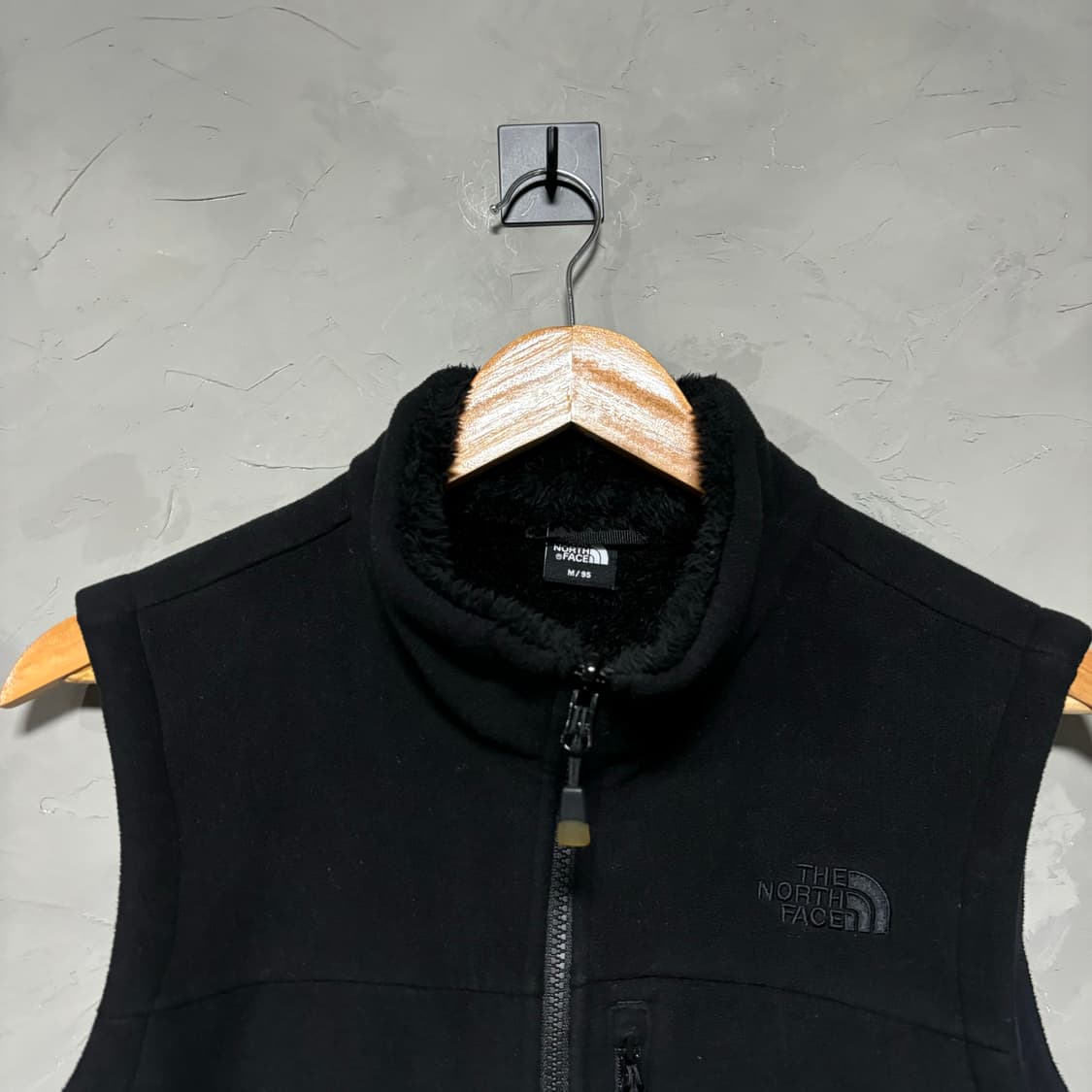 노스페이스 후리스 조끼 검정 상품이미지2