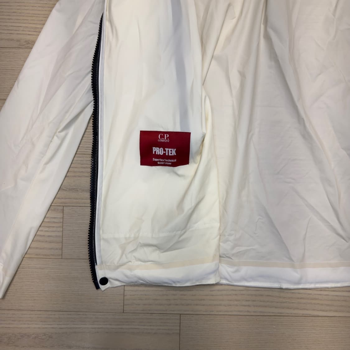C.P. Company pro-tek 바람막이 상품이미지4