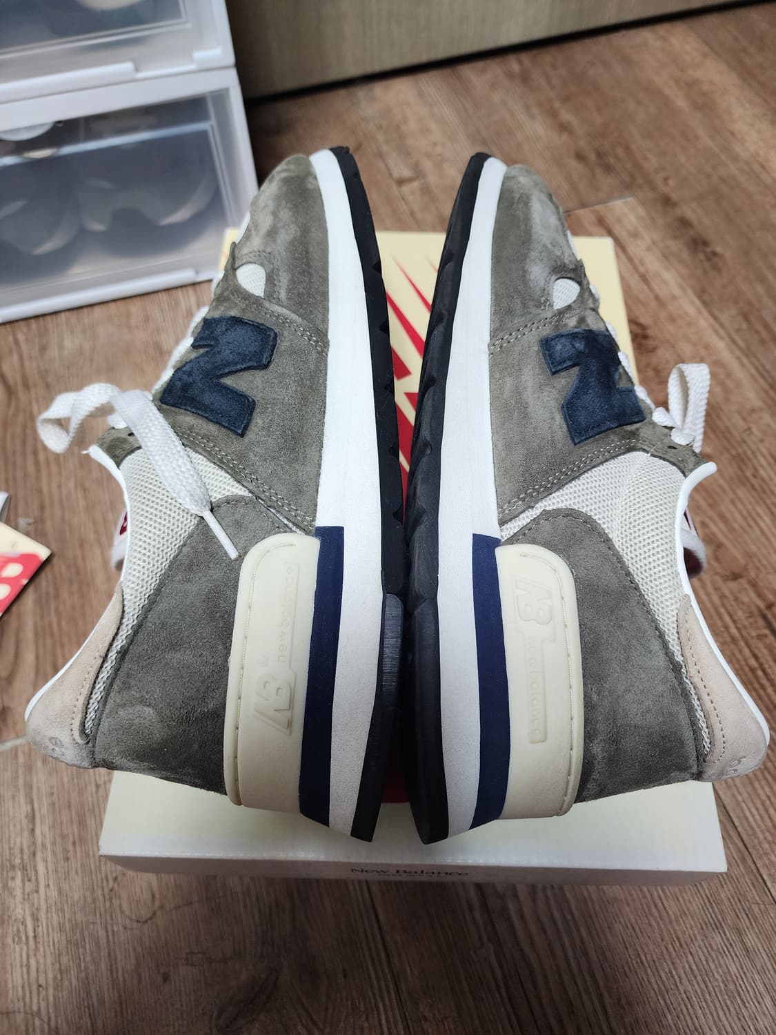 [285] 뉴발란스 990v1 메이드 인 USA 올리브 상품이미지6