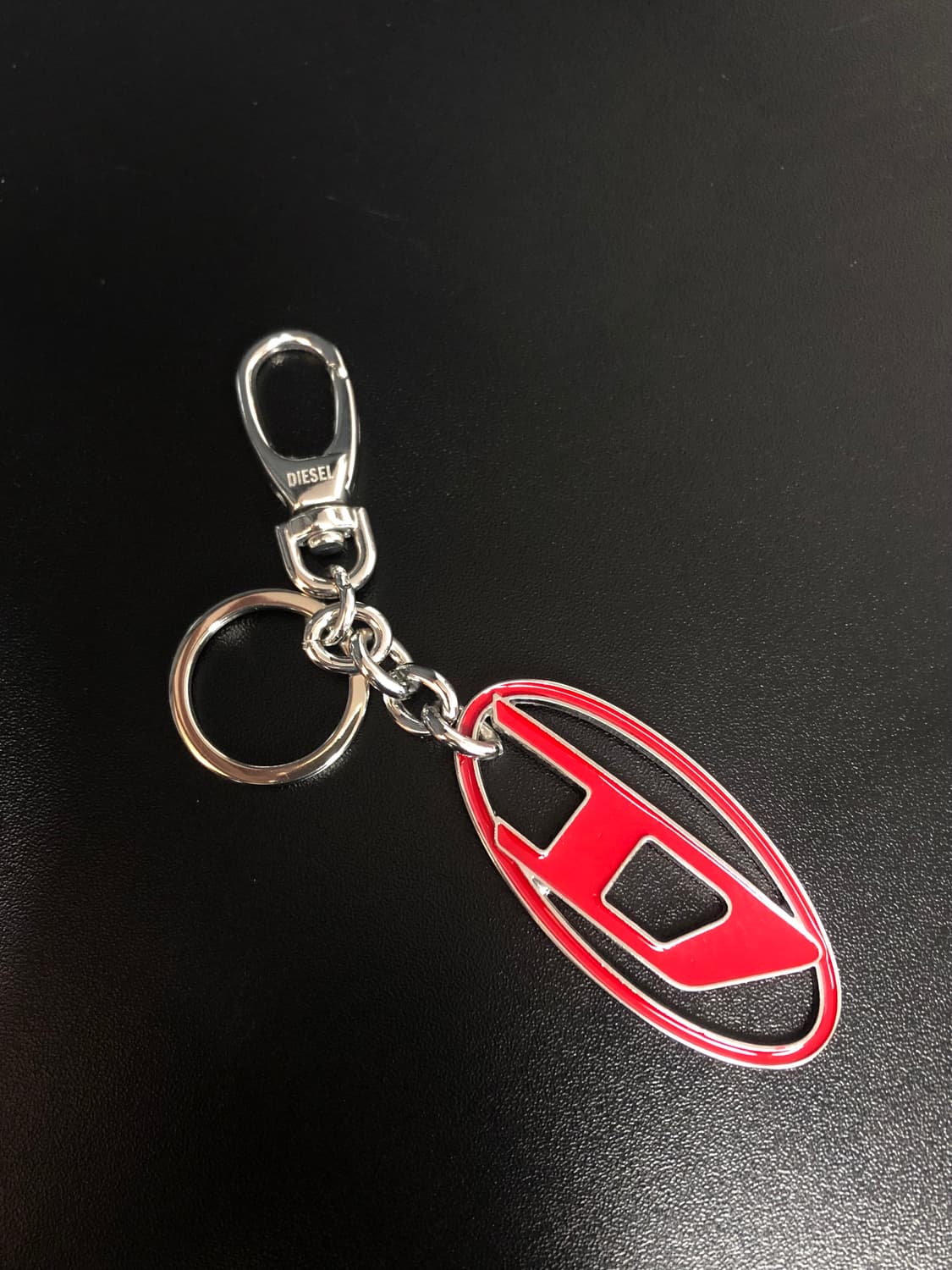 디젤 홀리 b로고 키링 레드 키체인 상품이미지2