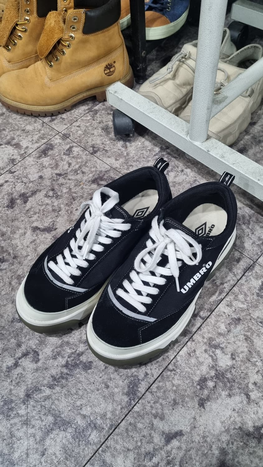 엄브로 (umbro) uk8(270) 굽높이 슈즈 남성용 신발 상품이미지1