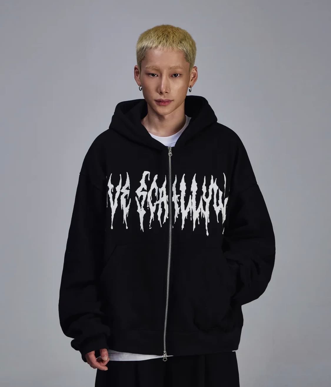 글리터 레터링 기모 후드 집업[블랙] 상품이미지1