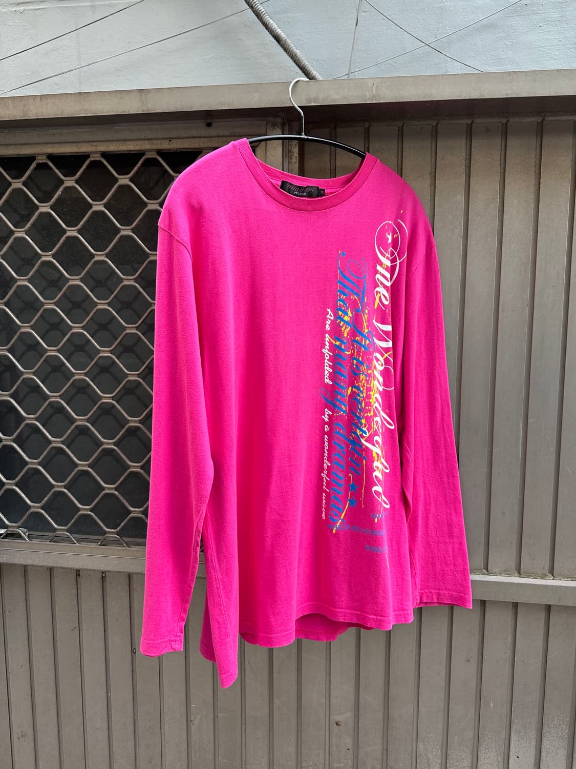 Thruxton gothic lettering pink sleeve 상품이미지1