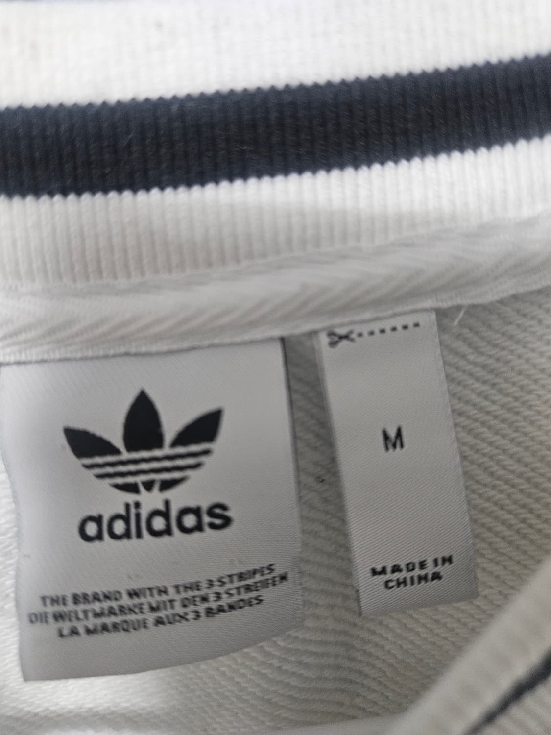 아디다스 트레포일 크롭 맨투맨 화이트 상품이미지3