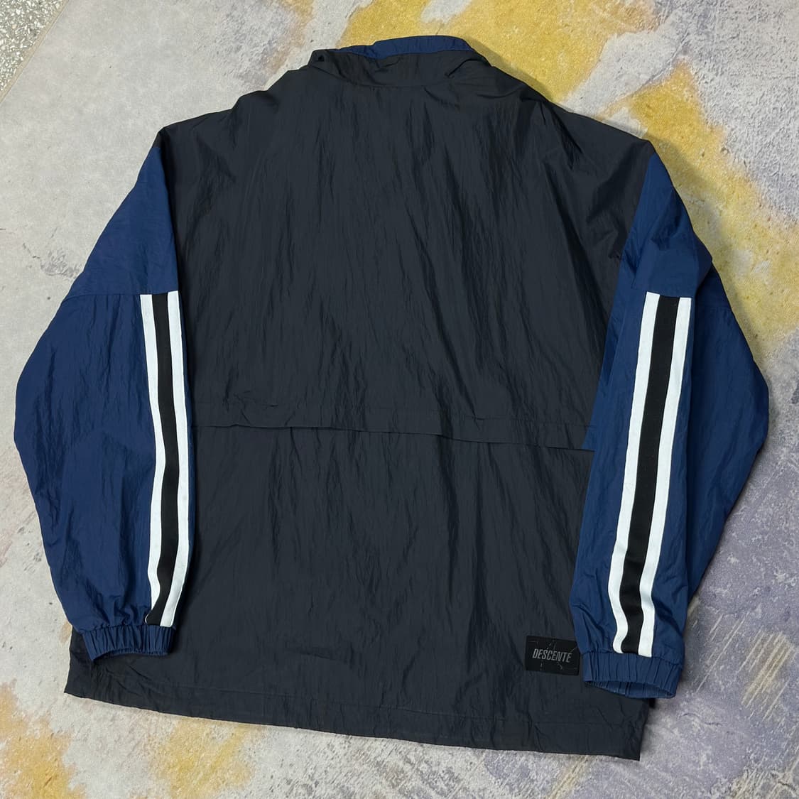 데상트 우븐 바람막이 자켓 XL 상품이미지3
