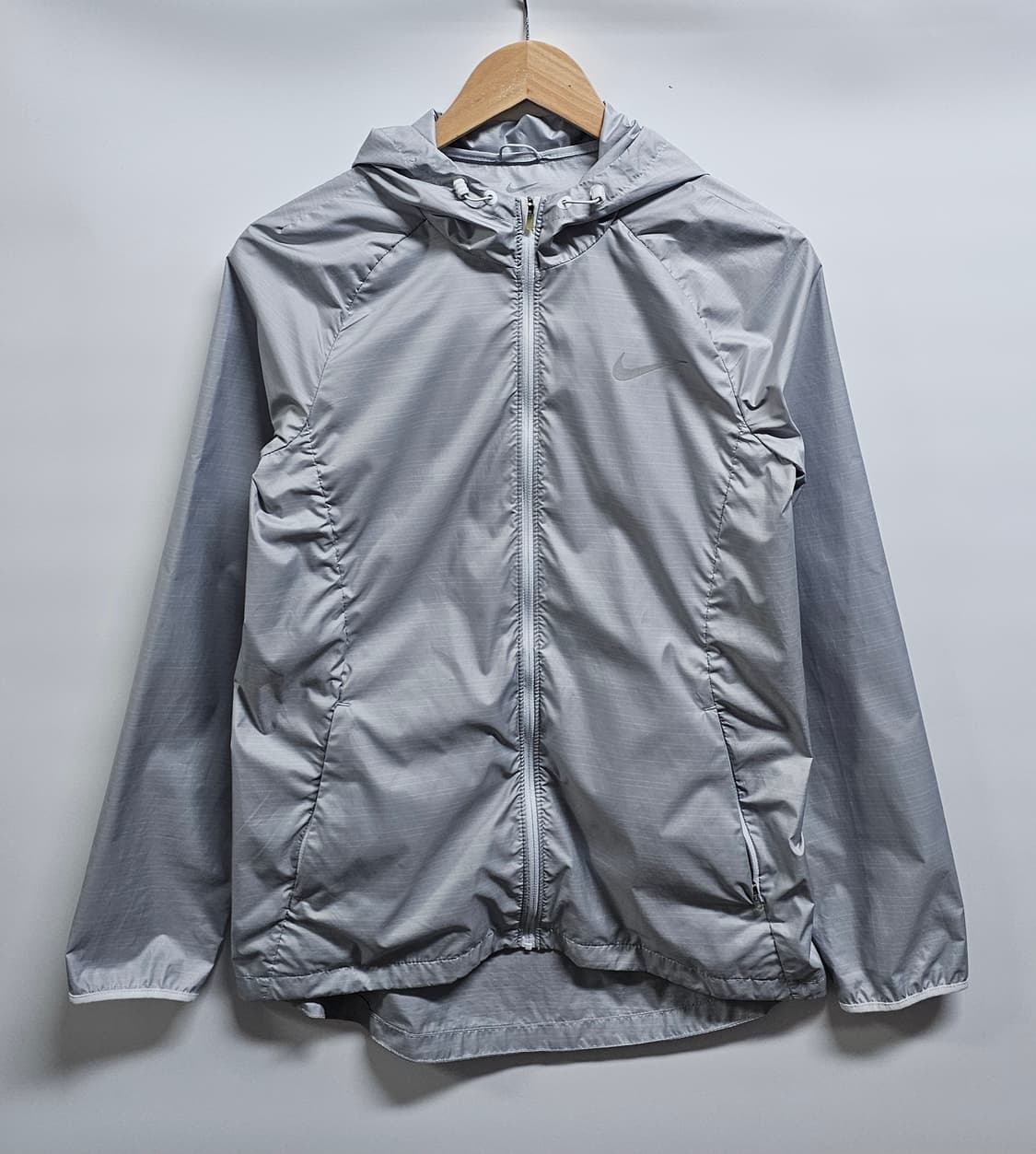 나이키 여성 러닝 바람막이 M 상품이미지1