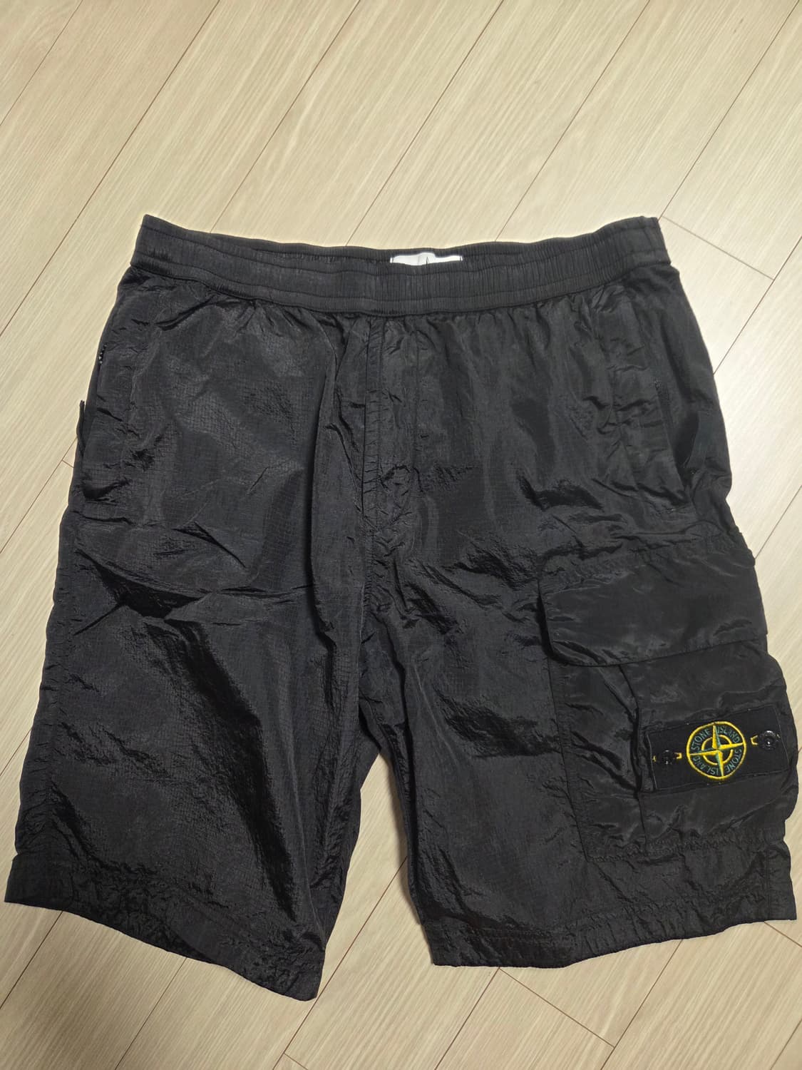 [30] 스톤아일랜드 19ss 나일론 버뮤다 팬츠 상품이미지1