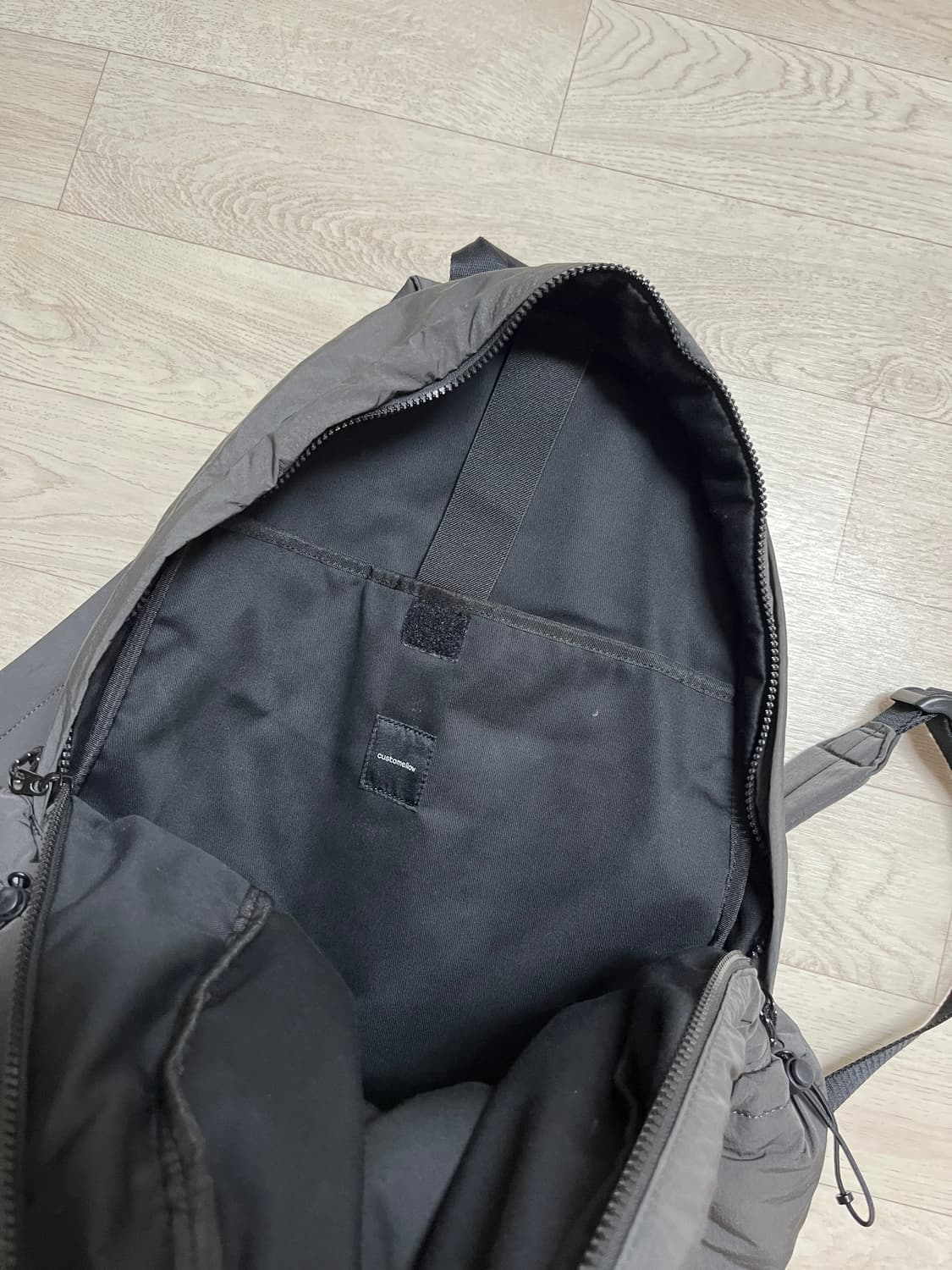 [OS] 커스텀멜로우 패디드 백팩 그레이 상품이미지7