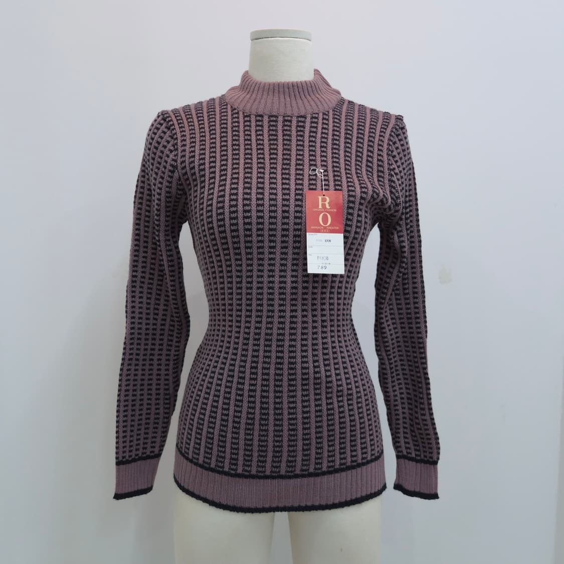 로즈핑크 레트로 슬림핏 반목 니트 상품이미지1