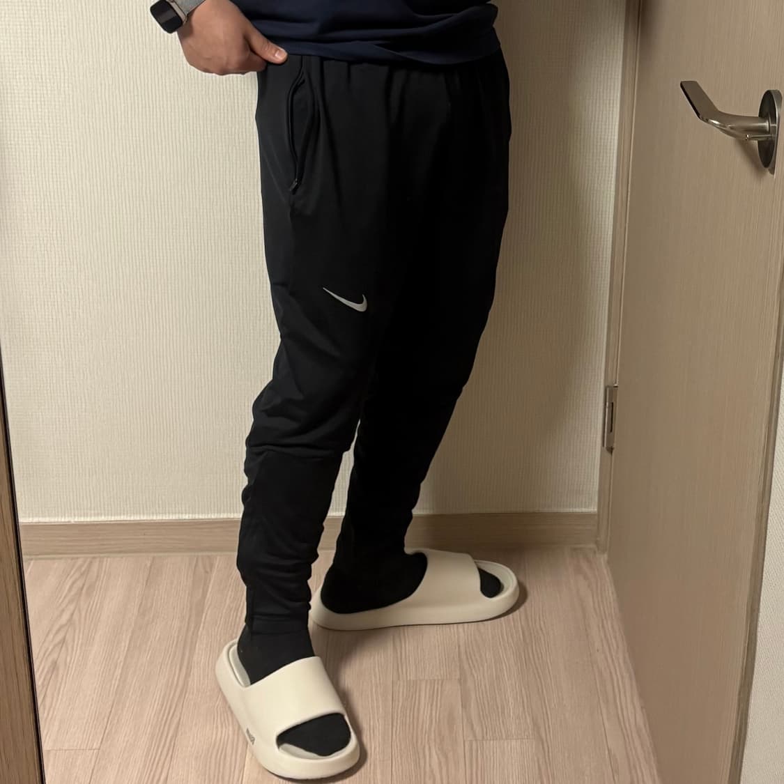 정품 나이키 리플렉티브 스우시 블랙 기능성 조거팬츠 트레이닝 바지 상품이미지2