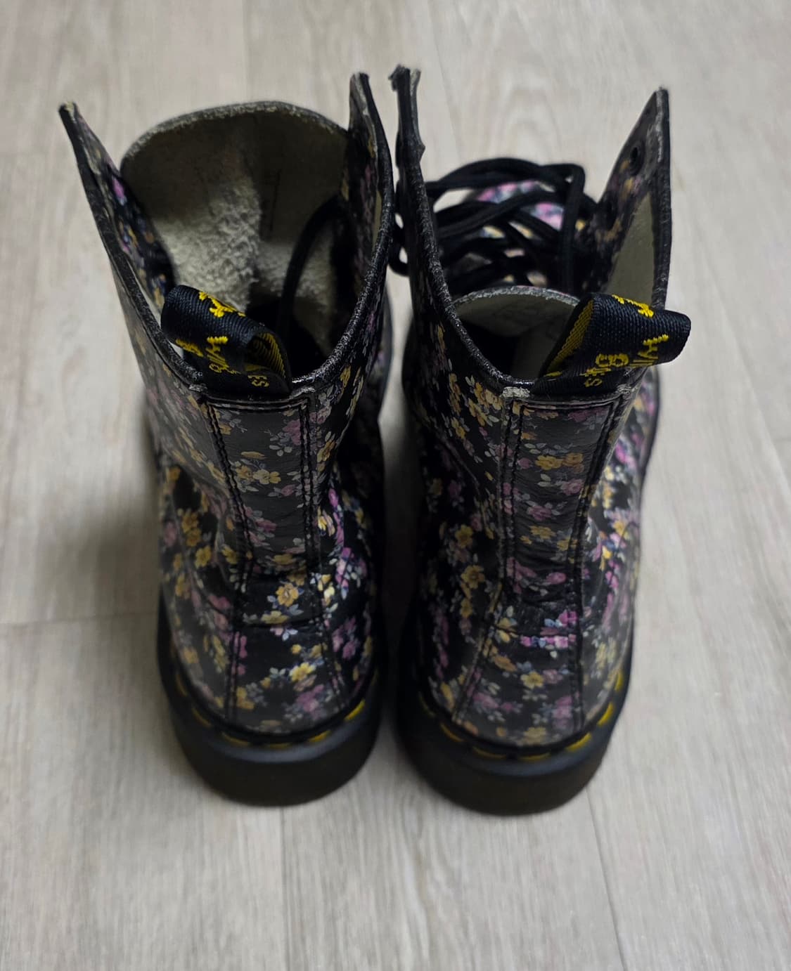 닥터마틴 1460 플로럴 여성부츠(240 EU38) 상품이미지4