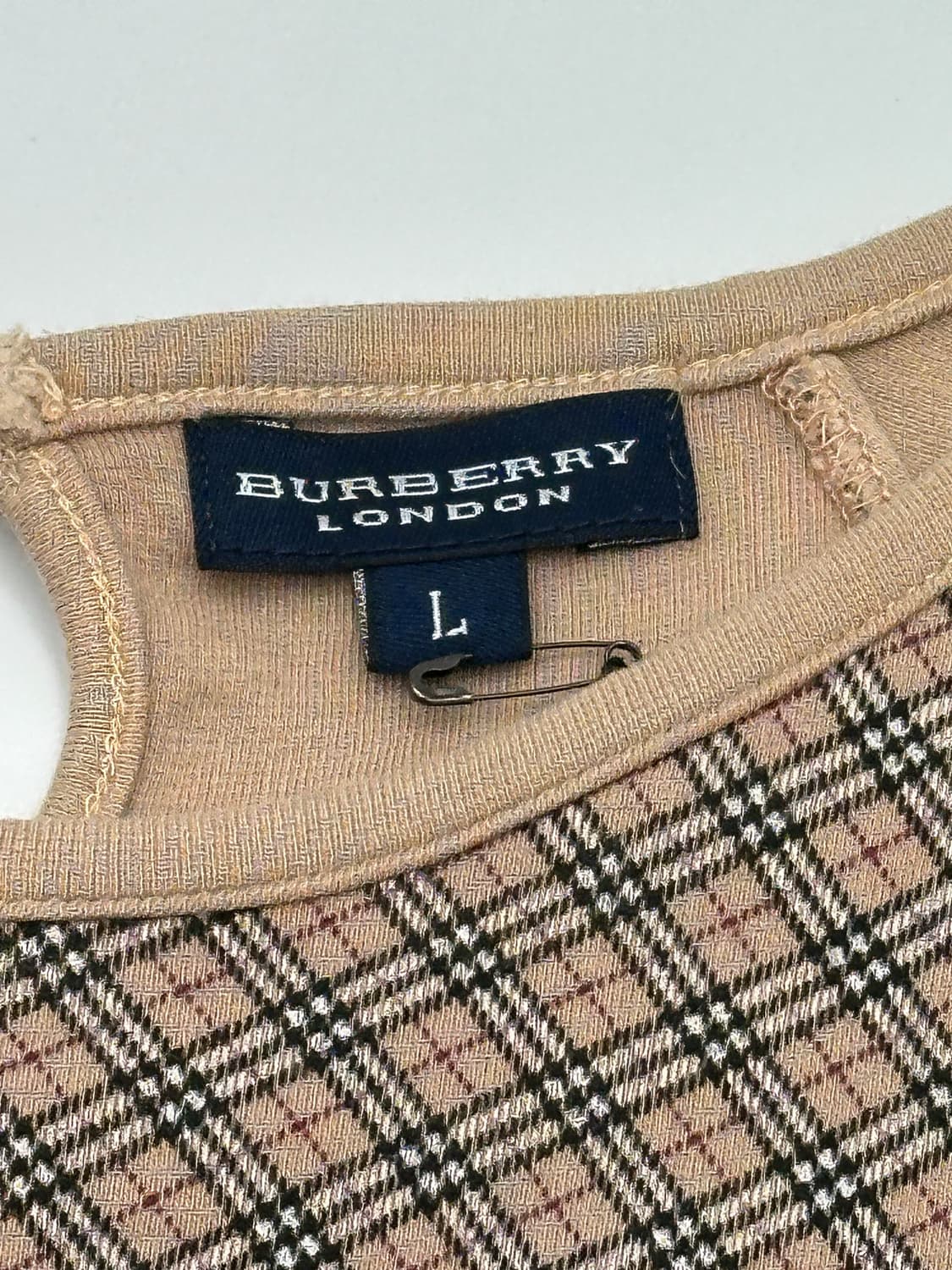 버버리 노바체크 여성 반팔티 상품이미지5