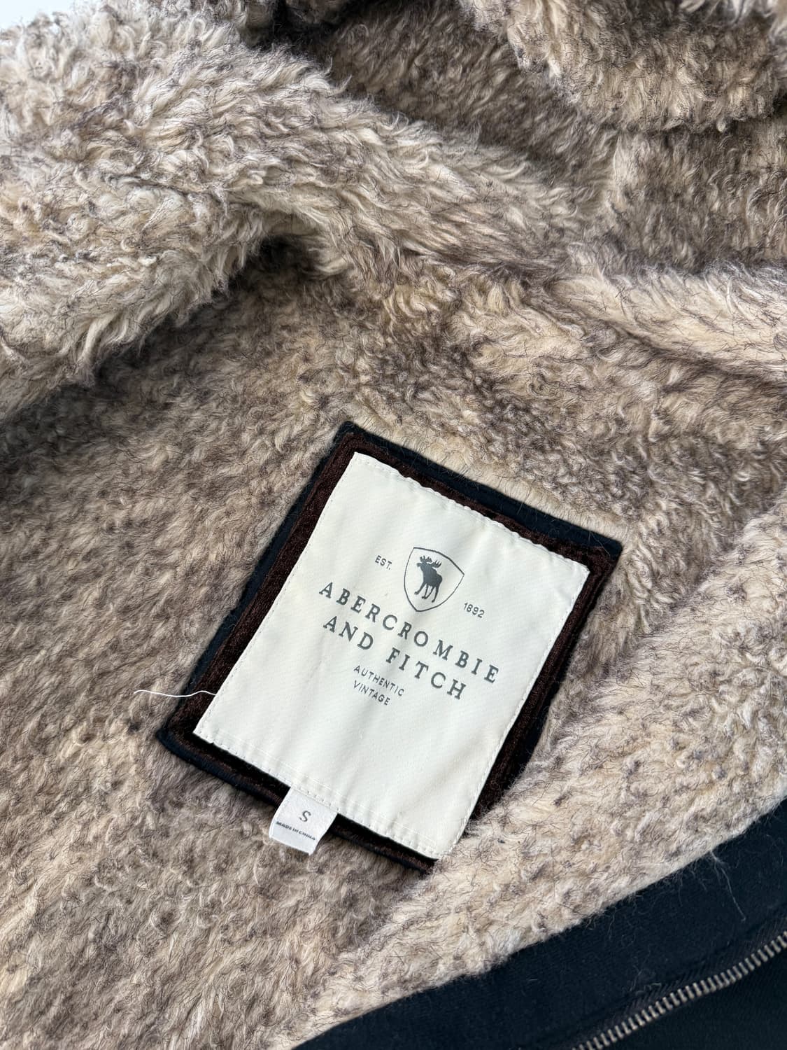 아베크롬비 00‘s 울프죠 딥네이비 투웨이 스웻 후드집업 상품이미지4