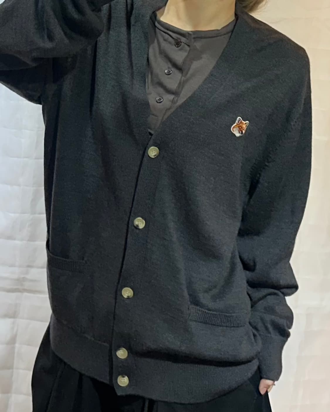 메종키츠네 폭스 해드 패치 그레이 울 가디건 상품이미지1