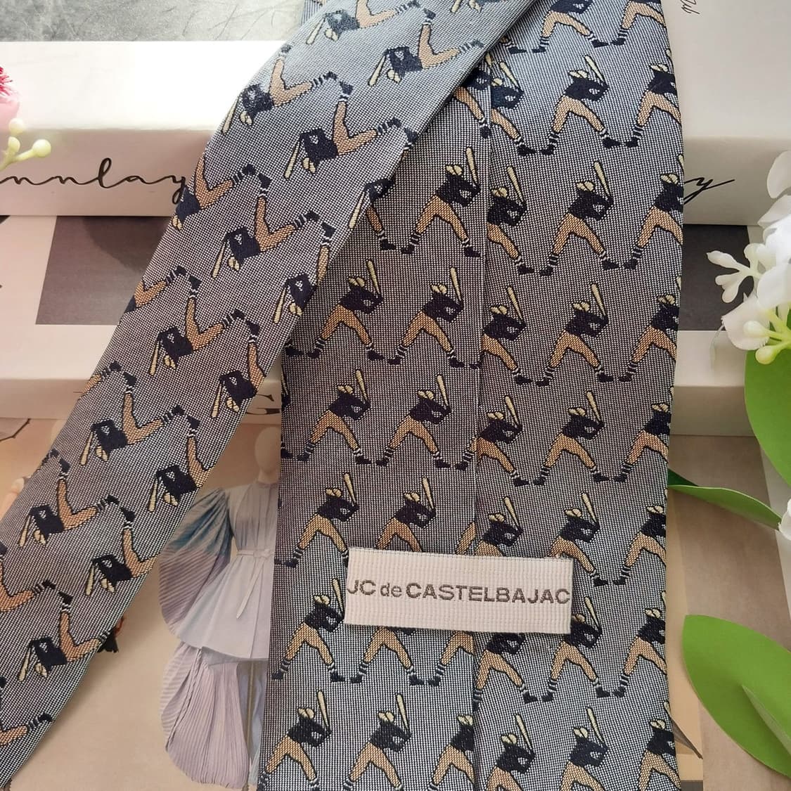 까스텔바작 실크 야구 타자 패턴 넥타이 9.9cm A등급 K1733
 상품이미지6